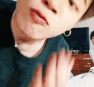 jiminie blowing kisses